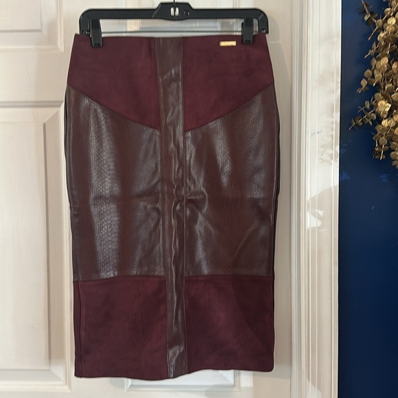 Women’s Marc New York Burgundy Faux Leather & Suede Pencil Skirt Size XS - Picture 2 of 9